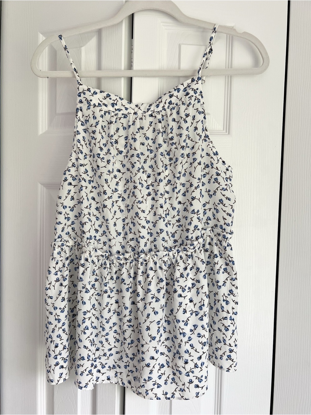 NWT Size Large Sienna Sky White Floral Spaghetti Strap Sundress Top